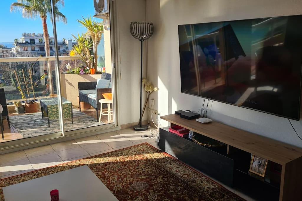 Appartement Vue Mer Sur Les Hauteurs De Nice Exterior photo