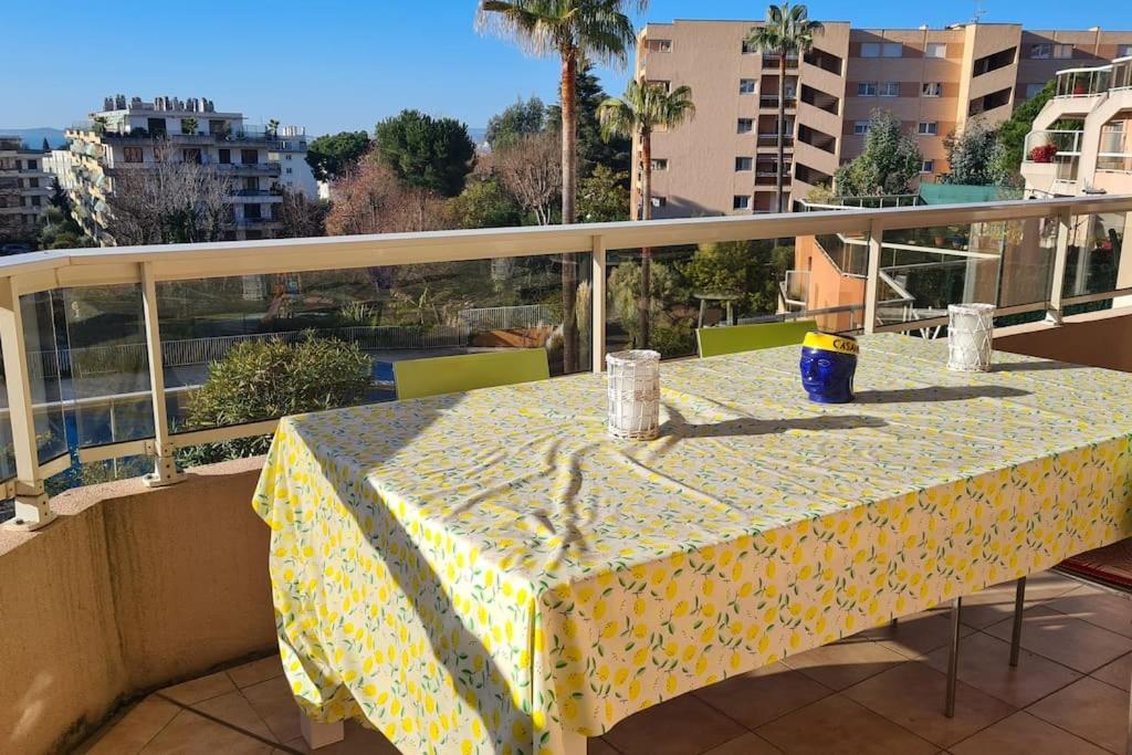 Appartement Vue Mer Sur Les Hauteurs De Nice Exterior photo