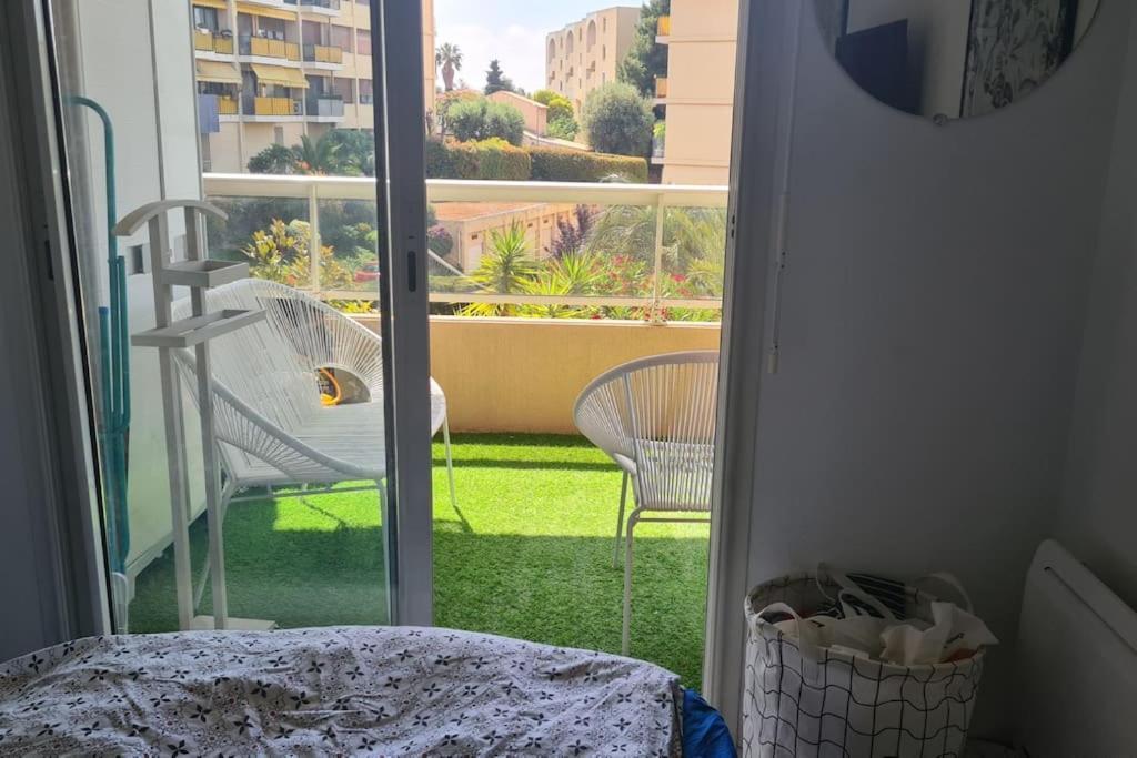 Appartement Vue Mer Sur Les Hauteurs De Nice Exterior photo